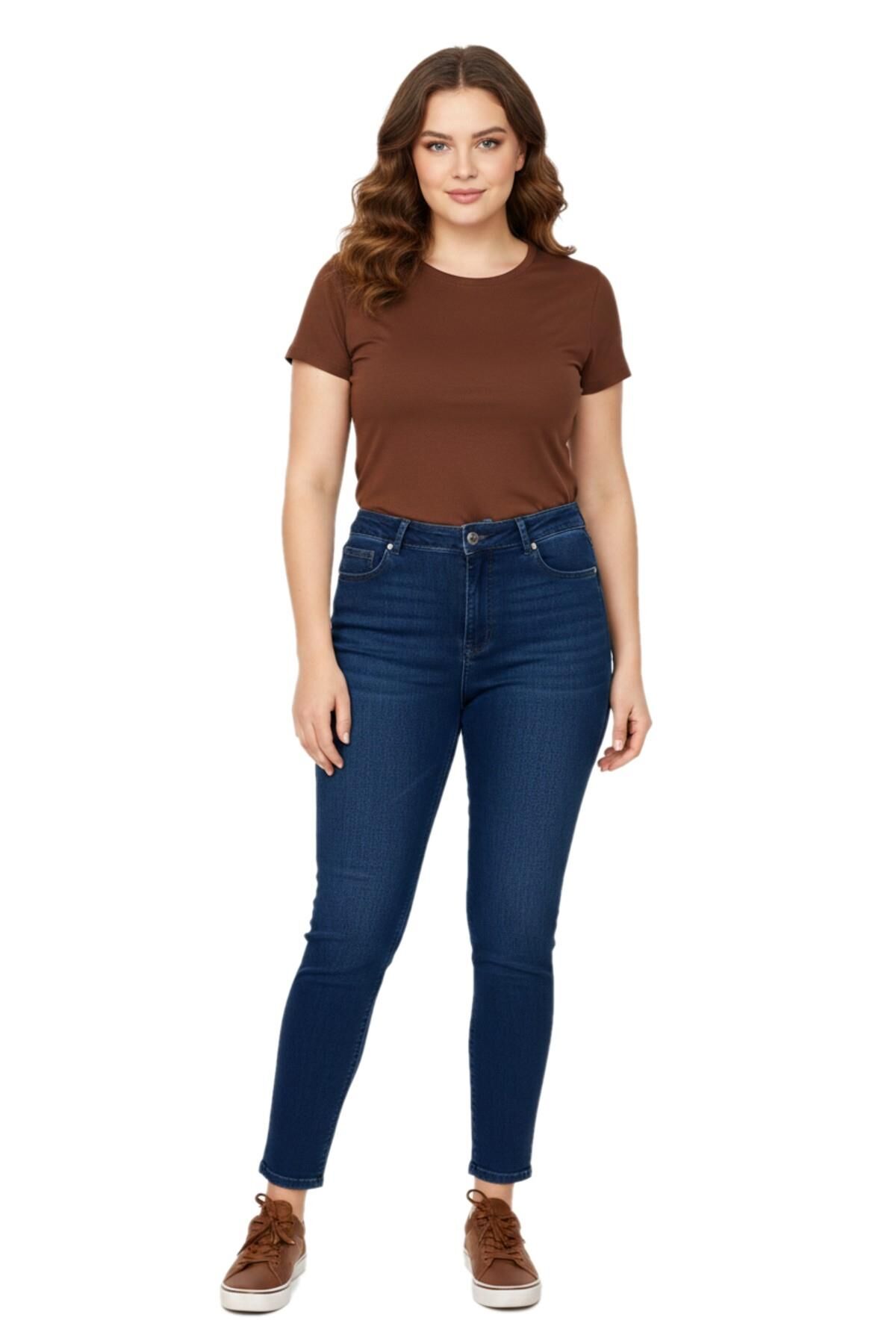 Kadın Bilek Jeans Pantolon Kemer Lastikli Düğmeli Taşlı BGL-ST05058 K.MAVİ - 48