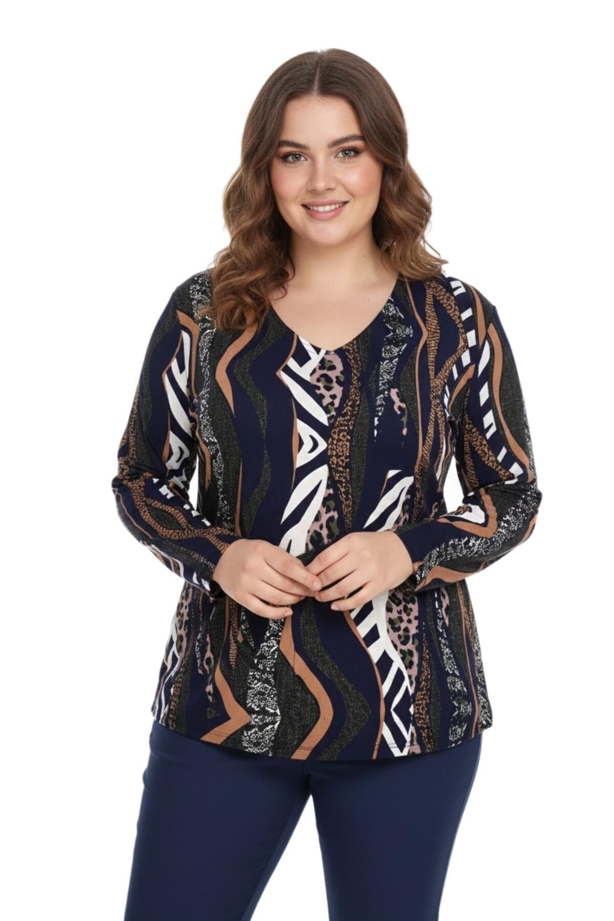 Kadın V Yaka Modelli Baskılı Bluz BGL-ST05107 LACİVERT - M