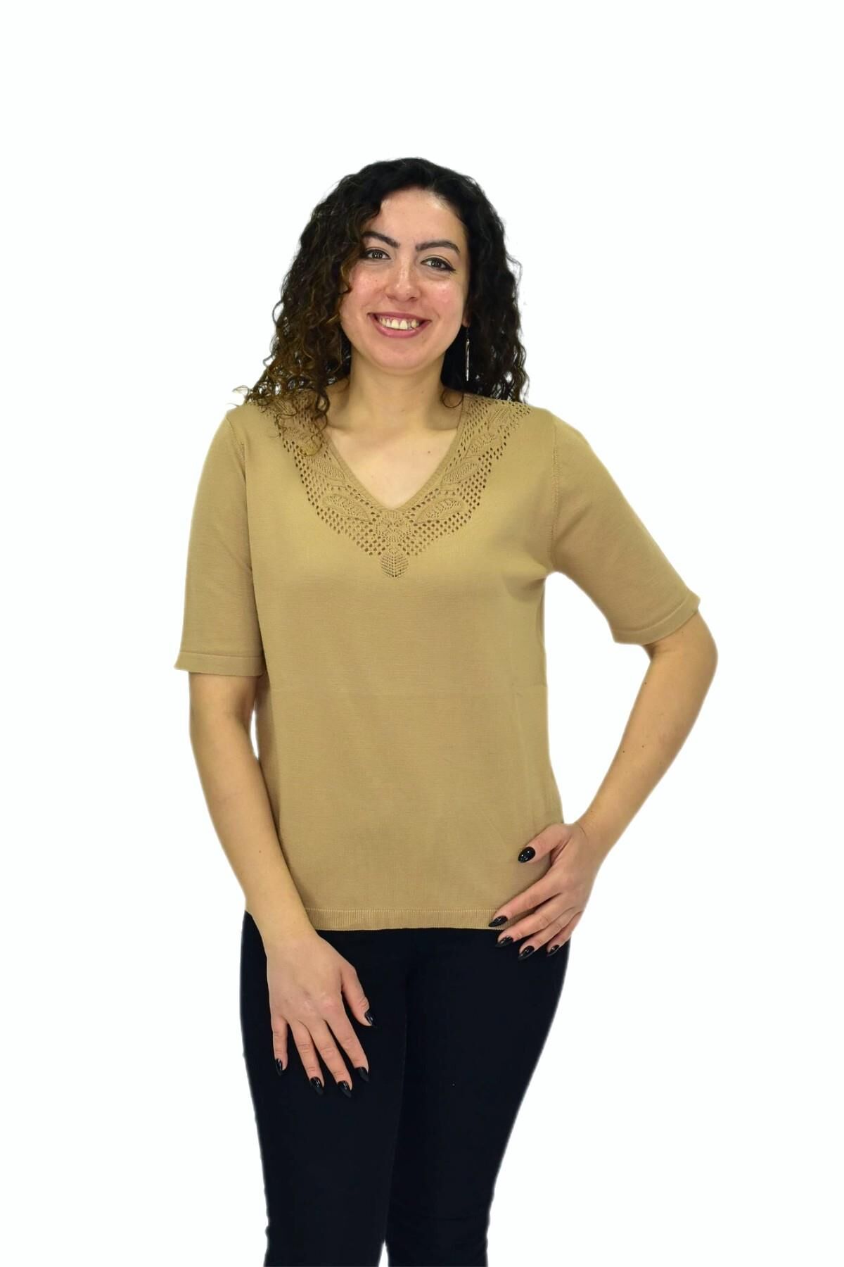 Kadın Yarım Kol V Yaka Yaka Sırt Detaylı Triko Tişöt 12837 BGL-ST04658 CAMEL - L/XL