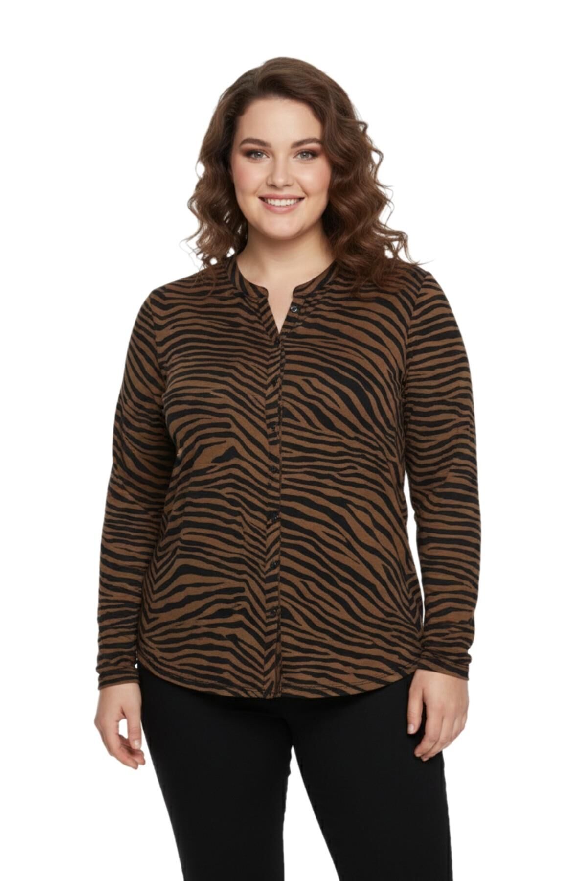 Kadın Düğmeli Modelli Bluz BGL-ST05131