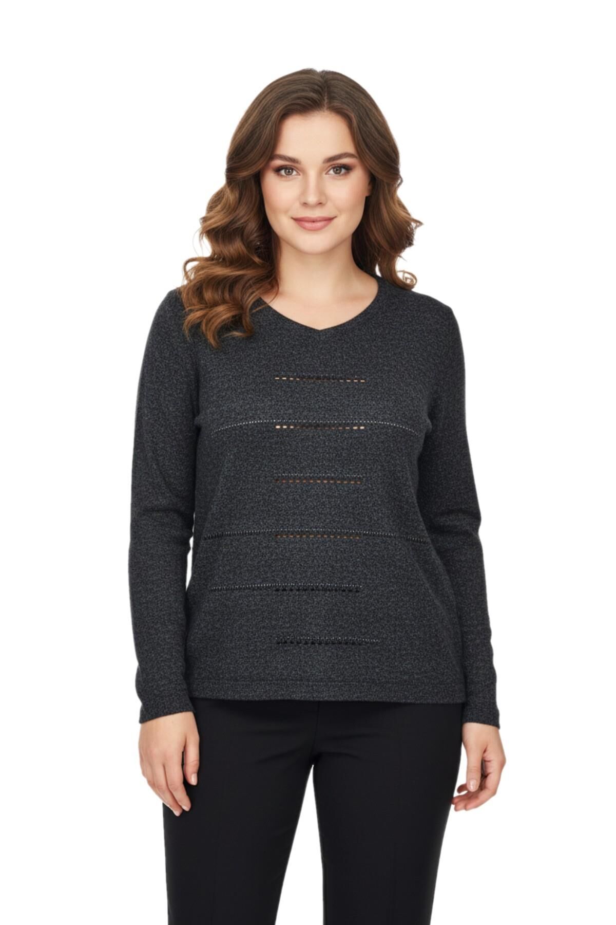 Kadın Yumoş Taşlı V Yaka Bluz BGL-ST05144