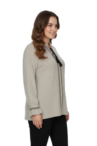 Kadın Yumoş Yaka Bağcıklı Kol Valonlu Modelli Bluz BGL-ST05141 BEJ - L