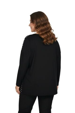 Kadın Siyah Sıfır Yaka Taşlı Bluz BGL-ST05152