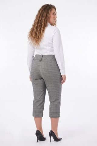 Kadın Bermuda Duble Paça Pantolon BGL-ST05669