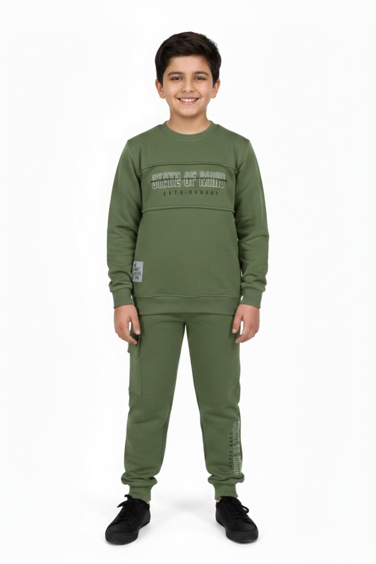 Erkek Çocuk Önü Baskılı Sweatshirt Ve Eşofman Alt Takım BGL-ST05248 YEŞİL - 7 YAŞ